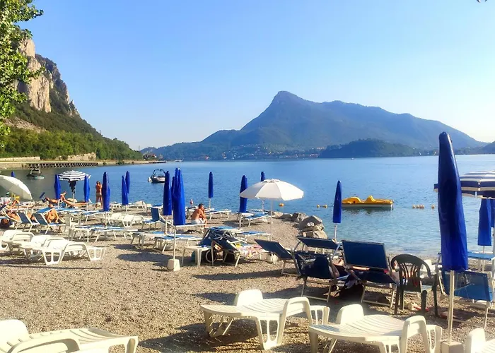 A Pochi Passi Dal Lago Vista Corte